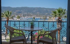 Theano Hotel